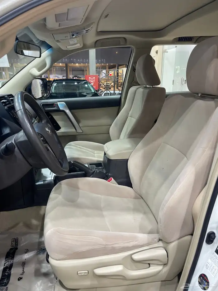 تويوتا برادو V6 موديل 2023 نظيف جدا 8