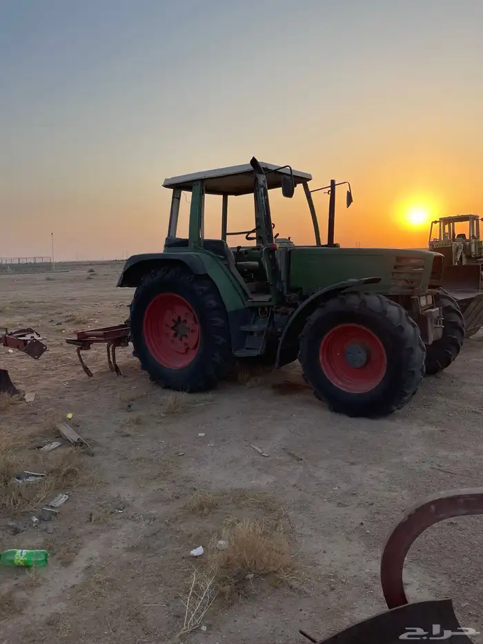 حراثه فنت اربعه سرندل دبل معها جميع معداتها نظيفه 2