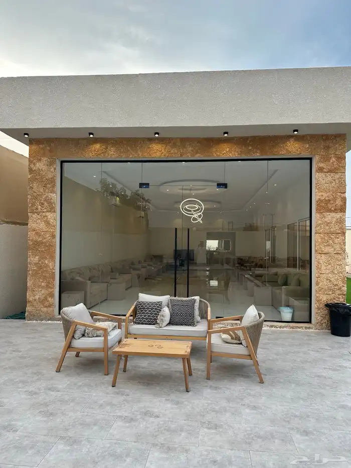 للايجار السنوي شاليه فاخر بالعمارية مساحته 1000 متر 18