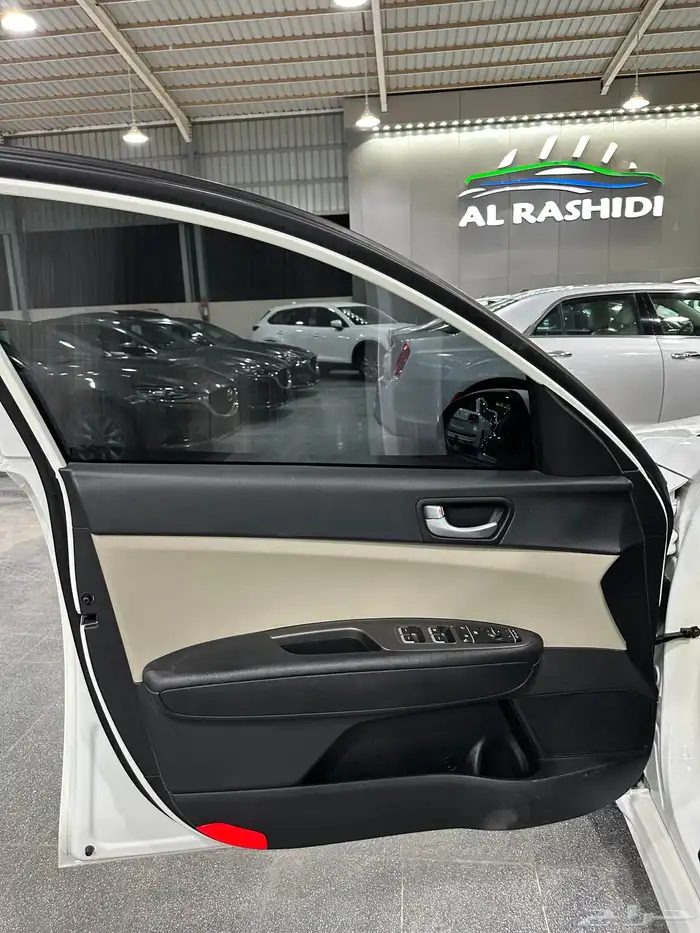 كيا اوبتيما 2020 مطور لدى معرض(عبيد الرشيدي) 30