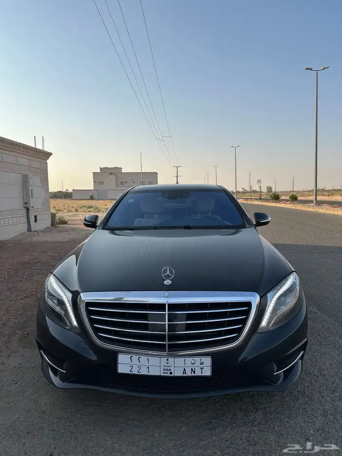 مرسيدس 2015 حجم 550 البيع بدون اللوحه 23