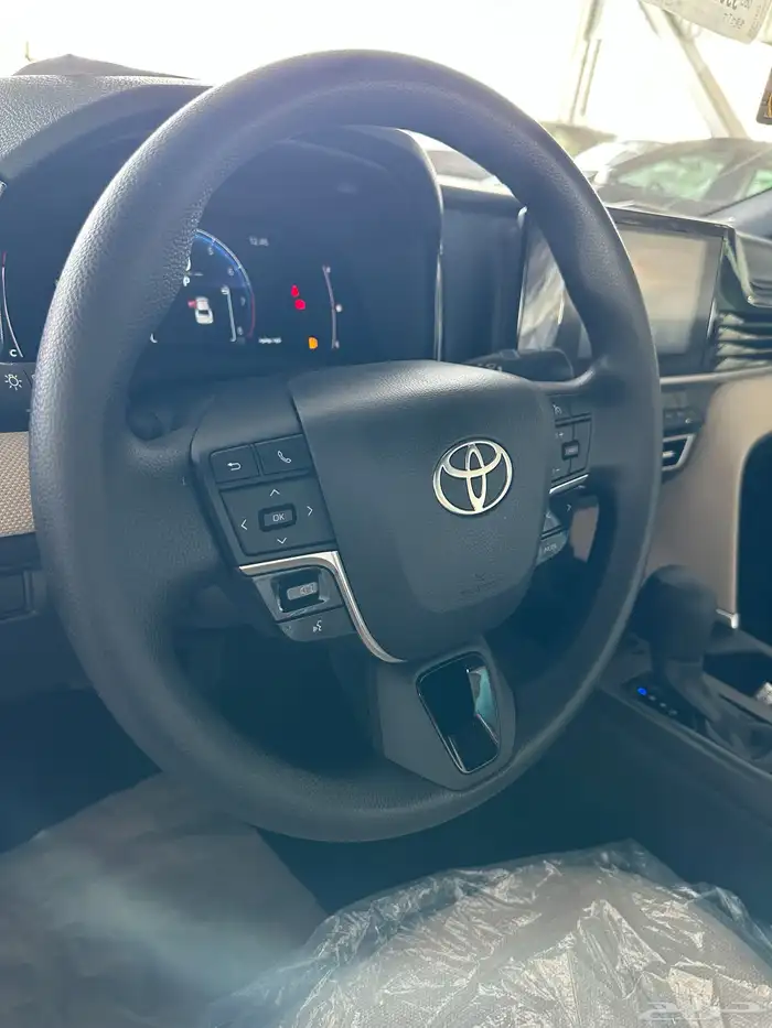 كامري تيتانيوم استاندر E موديل 2025 استلام فوري 9