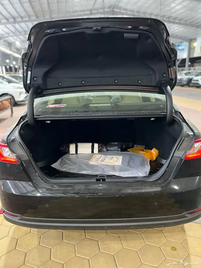 تويوتا   كامري E استاندر بنزين 2025 جديد سعودي 118.450 شامل 27