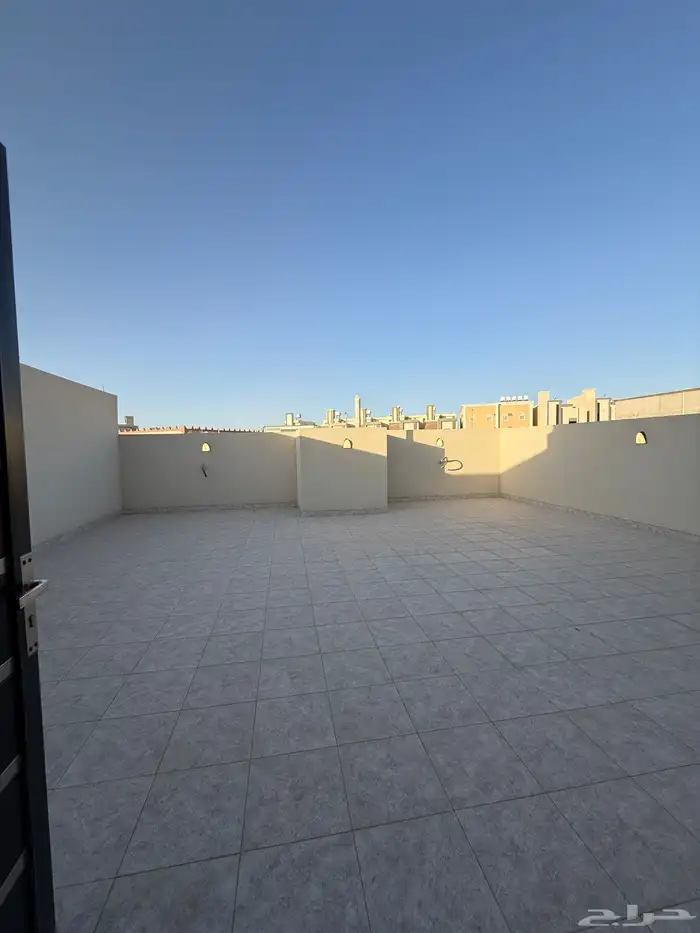 للبيع شقق ارضيه وارواف علويه بأسعار صيدة بموقع مميز بالخميس 49