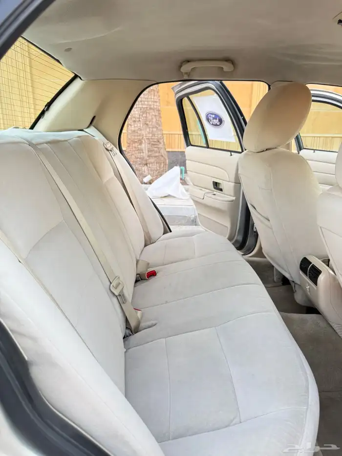 فورد كراون فكتوريا - 2012 سعودي ( استخدام شخصي ) 40