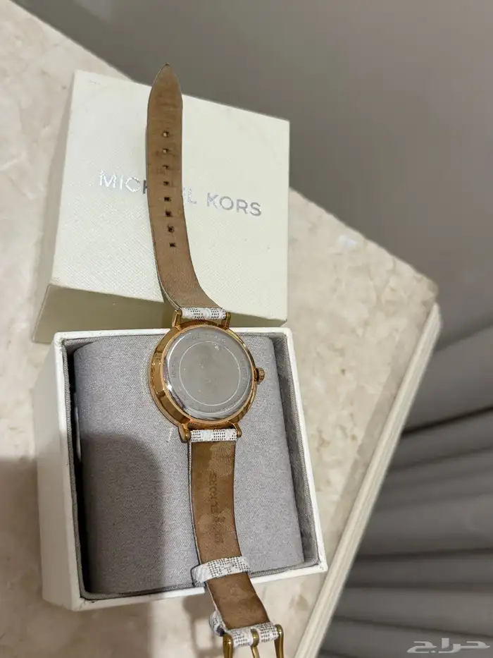 ساعة مايكل كورس نسائية 2