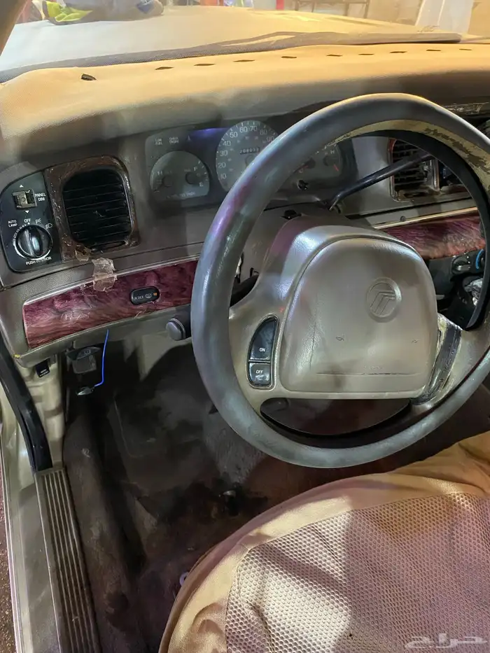 فورد ماكيز 2000 5