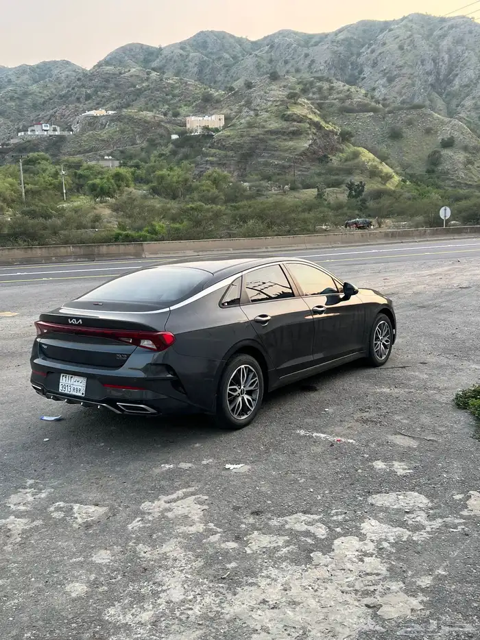 كيا K5 ستاندر 9