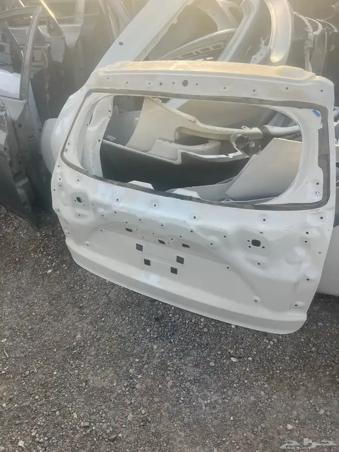 باب شنطة فيلوز TOYOTA 2024 2025 2026 1