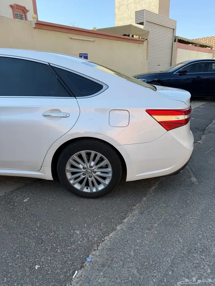 تويوتا افالون فل كامل فئة ليموتد 2013 23