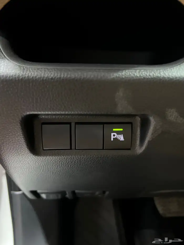 تويوتا   راف فور دفع امامي بنزين 2025جديد سعودي 98.900 شامل 9