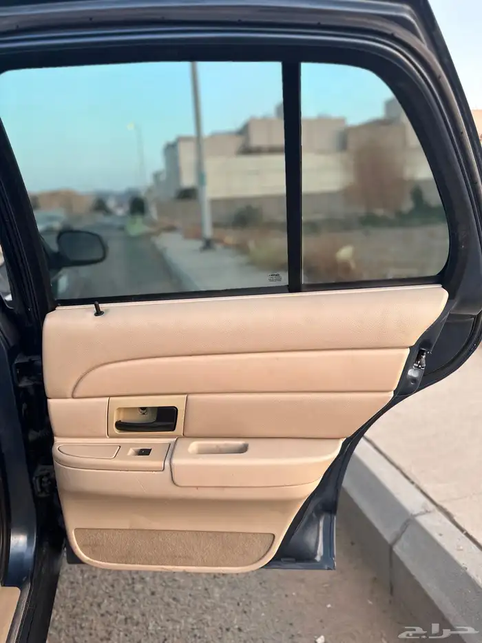 فكتوريا كحلي فل كامل نظيف 45