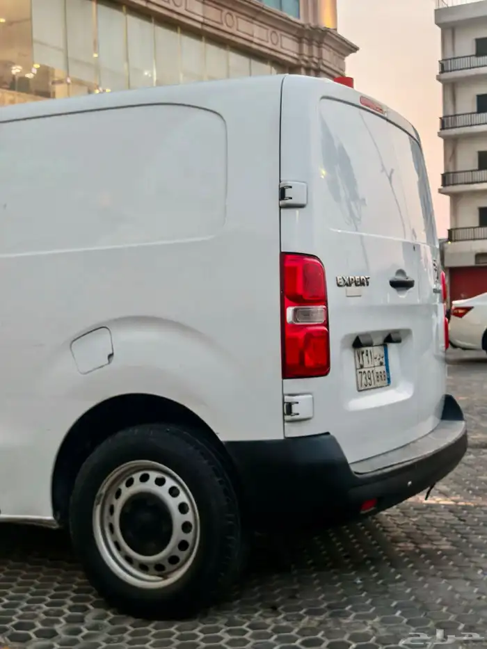 باص فان بيجو ديزل بضاعه 2018 كاش او اقساط 20