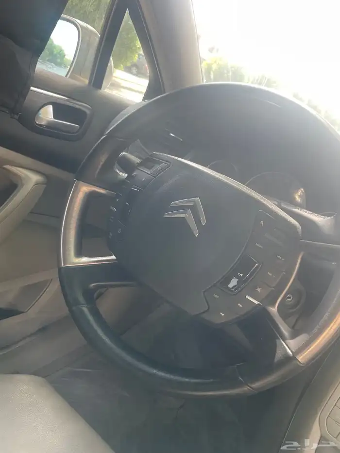 ستروين c5 اللون زهبي ماشاءالله 1