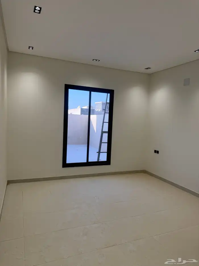 شقه جديده للإيجار بحى النهضه شرق شارع ابن الهيثم 0