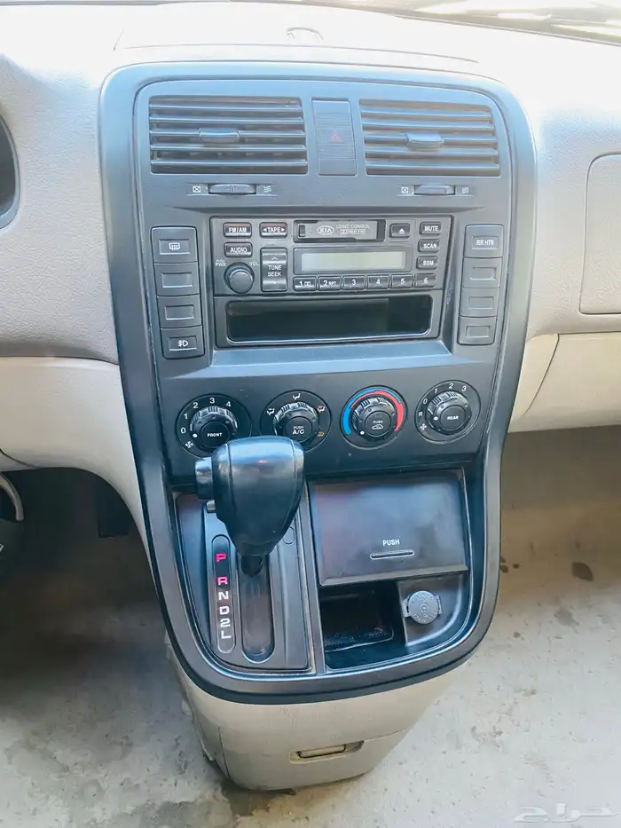 كيا كارنفال 2005 12