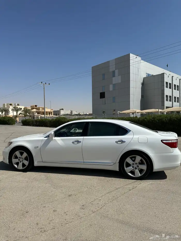 لكزس 460 LS 5