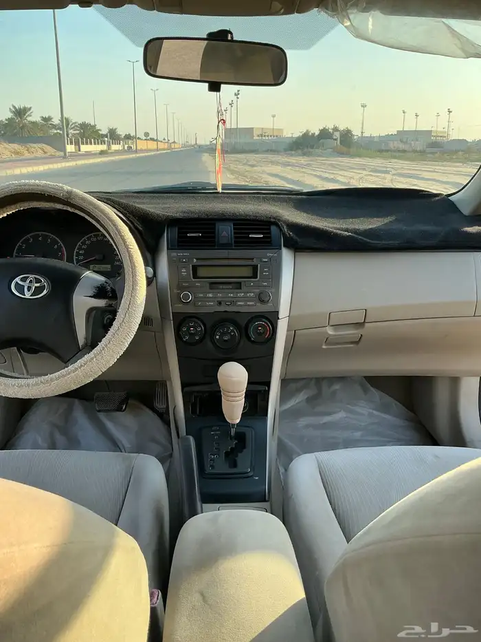 للبيع كورولا 2011 تماتيك 7