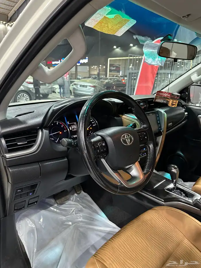 فورشنر ديزل 2021 بريمي دبل دفلك لدى معرض(الرشيدي) 11