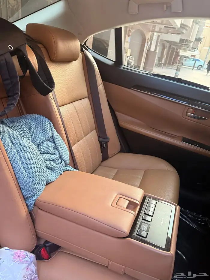 لكزس es350(2016) 8