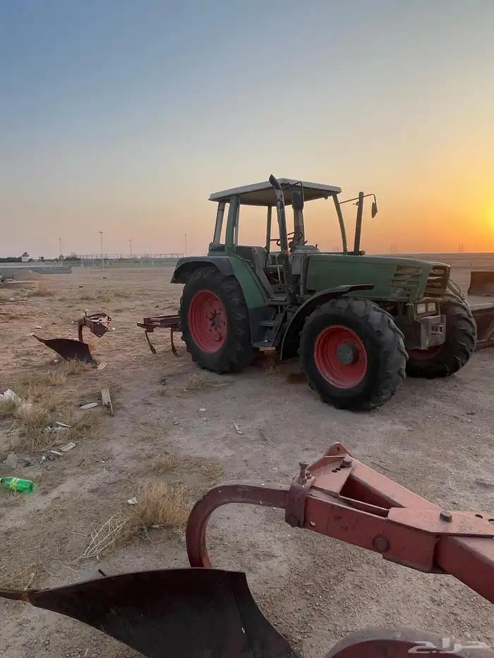 حراثه فنت اربعه سرندل دبل معها جميع معداتها نظيفه 1