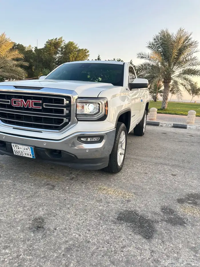 للبيع جمس سييرا 2018 غماره Z71 دبل 4X4 فل 2