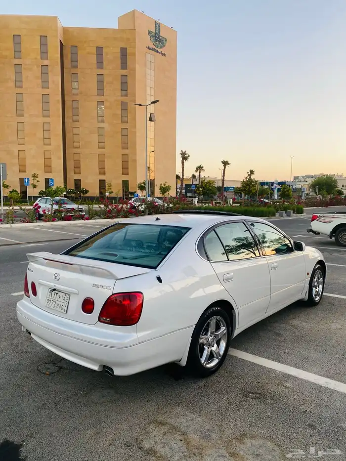 لكزس 2004 GS 8
