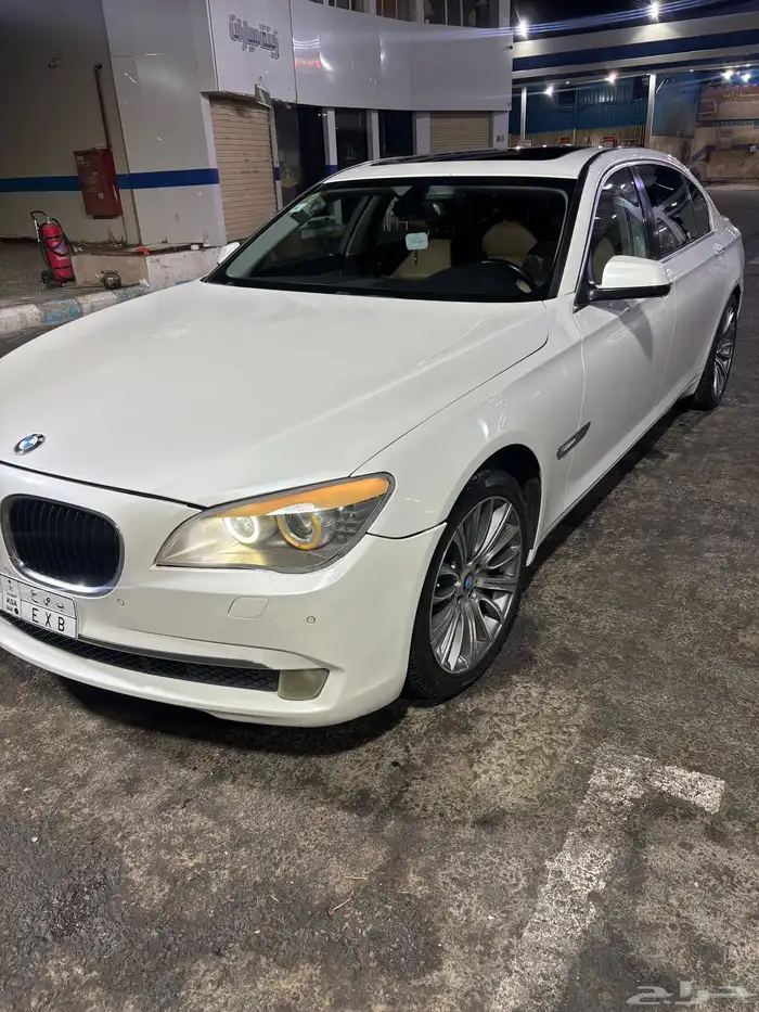 للبيع بي ام دبليو 730 8