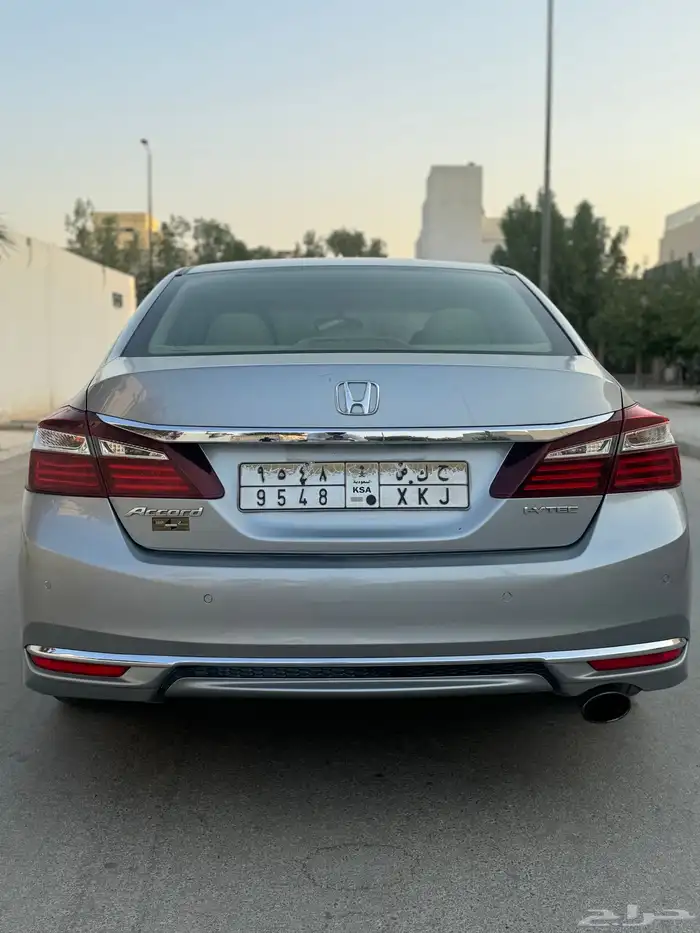 هوندا اكورد 2017 10