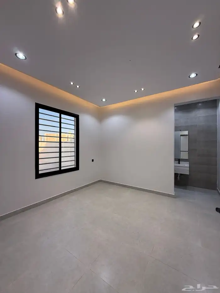 للبيع شقق ارضيه وارواف علويه بأسعار صيدة بموقع مميز بالخميس 48