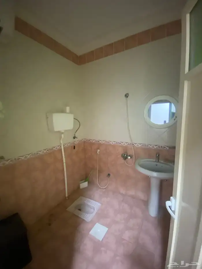 شقه للإيجار بحي طيبه 10