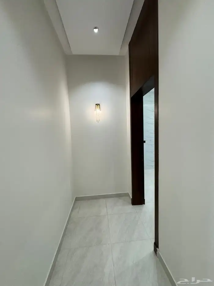 للبيع بالمحاله روف علوي بمدخل سياره تشطيب vip 14