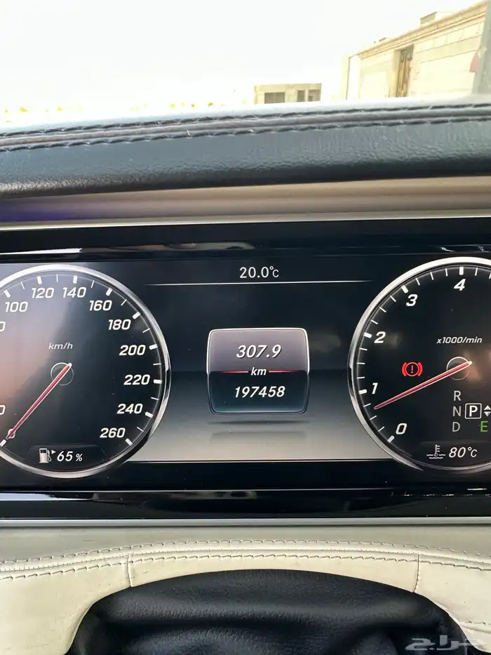 مرسيدس 2015 حجم 550 البيع بدون اللوحه 2