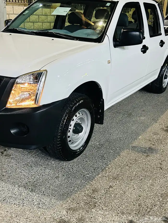 ايسوزو ديماكس  موديل 2012 1