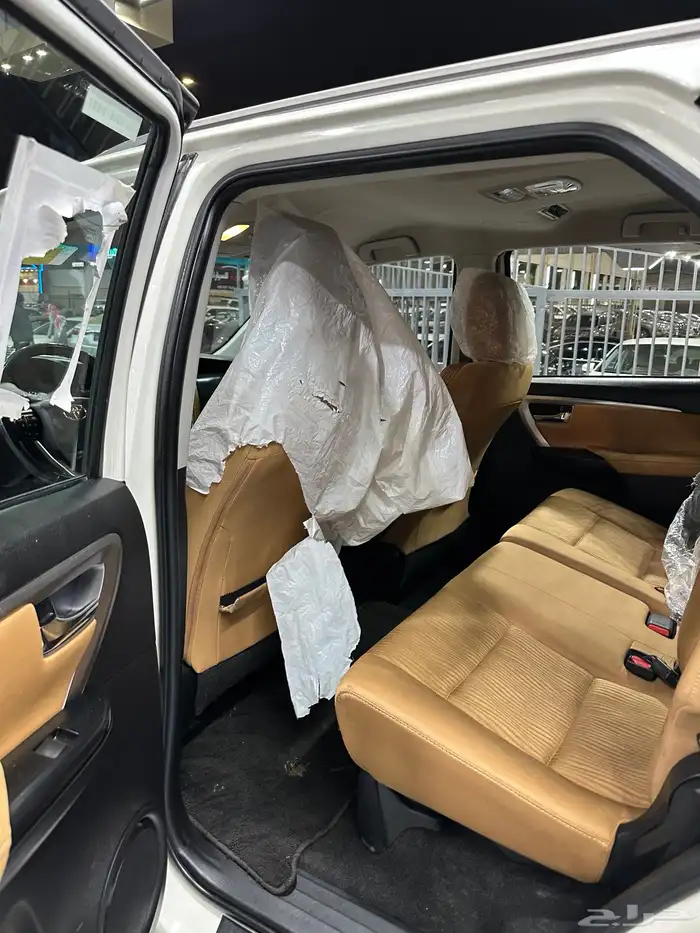 فورشنر ديزل 2021 بريمي دبل دفلك لدى معرض(الرشيدي) 17