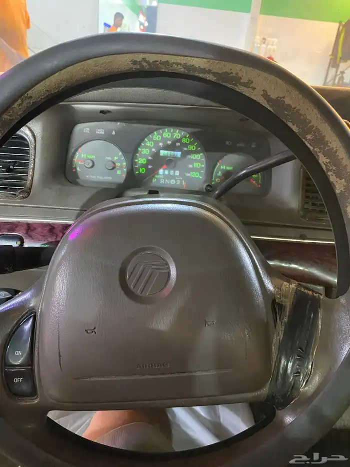 فورد ماكيز 2000 8