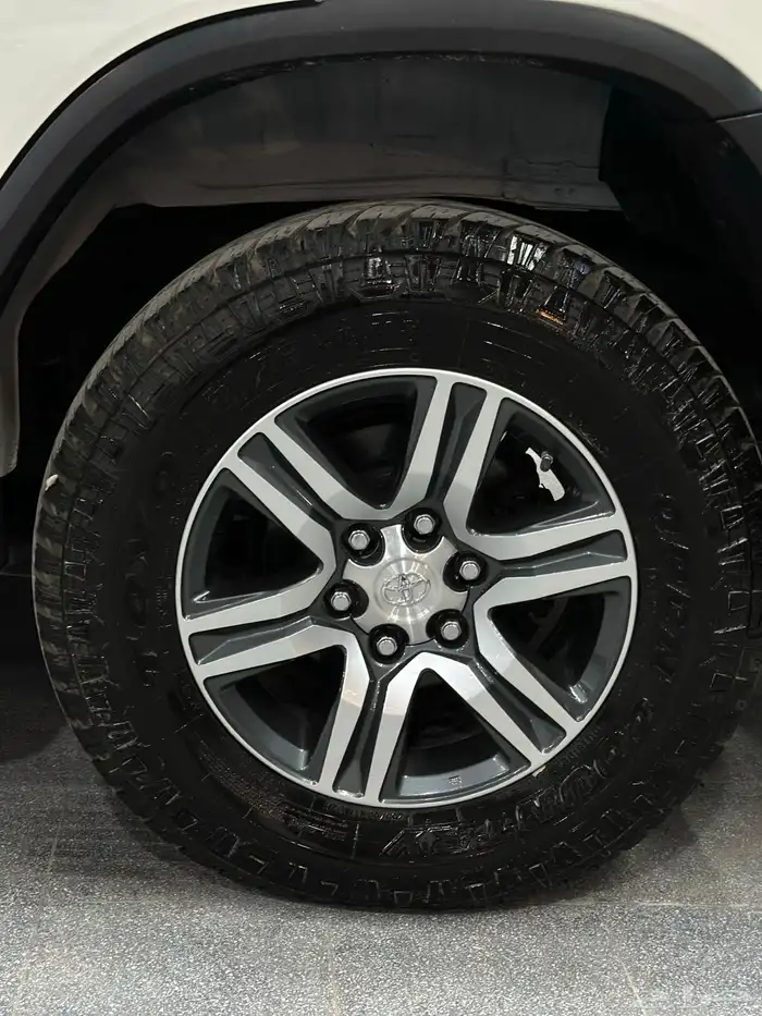 فورشنر ديزل 2021 بريمي دبل دفلك لدى معرض(الرشيدي) 8