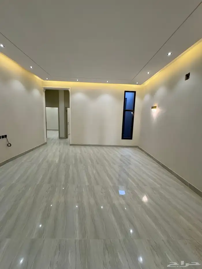 للبيع دور أرضي شارع 20 10