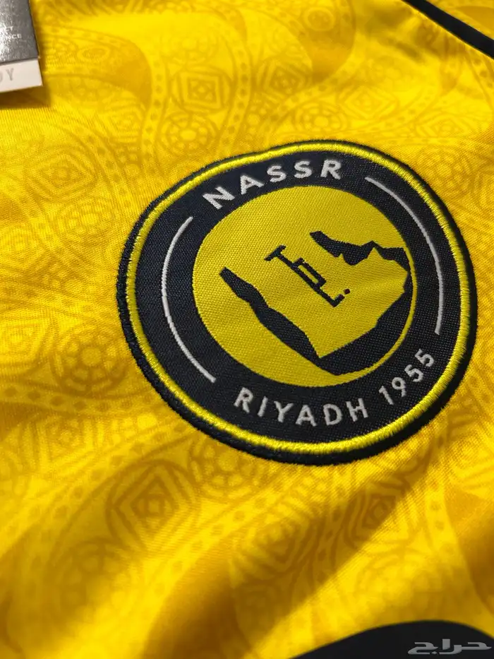 تيشيرت النصر الموسم الحالي طباعه رونالدو مقاس M و L مع شورت 6