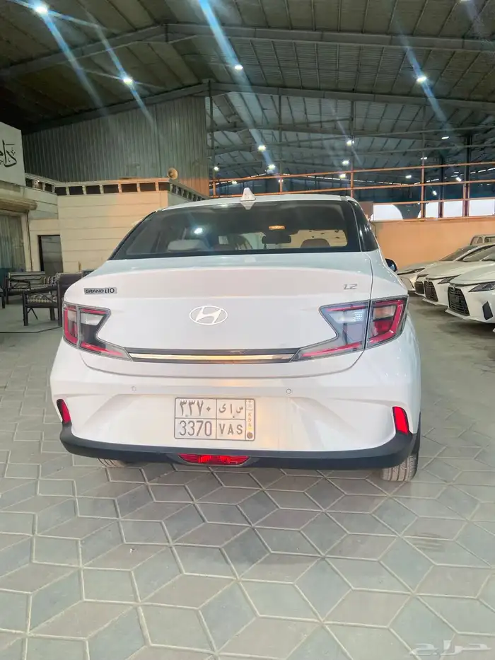 هونداي اي 10 فل كامل موديل 2024 ماشي 30 الف كلم 2