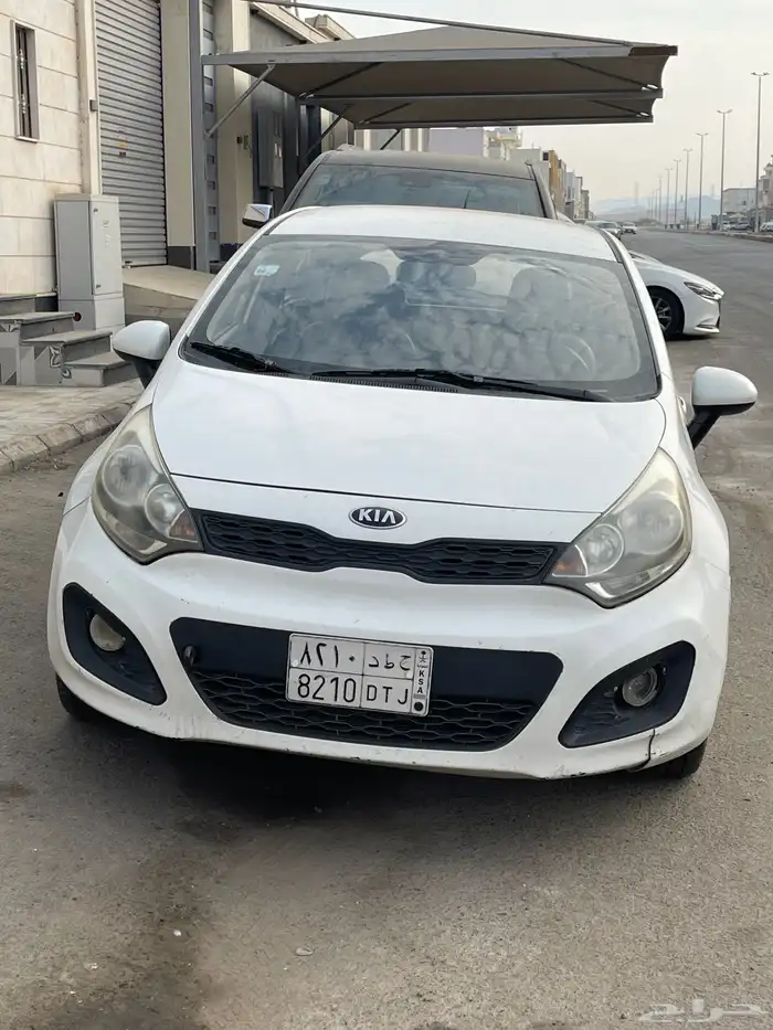 كيا ريو هاتشباك 10