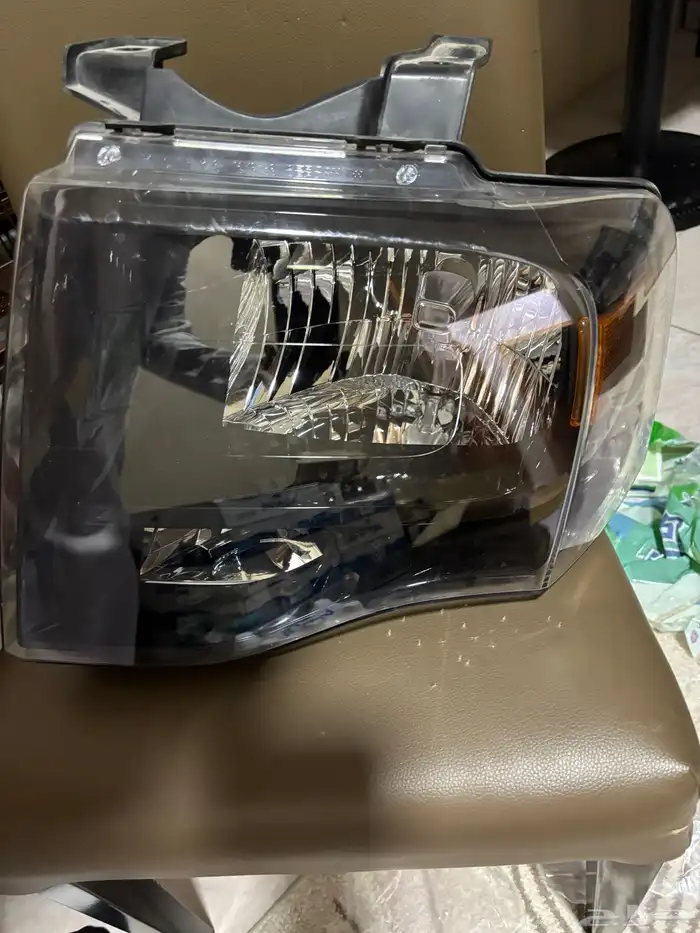 نور امامي يسار مكحل فورد اكسبديشن 0