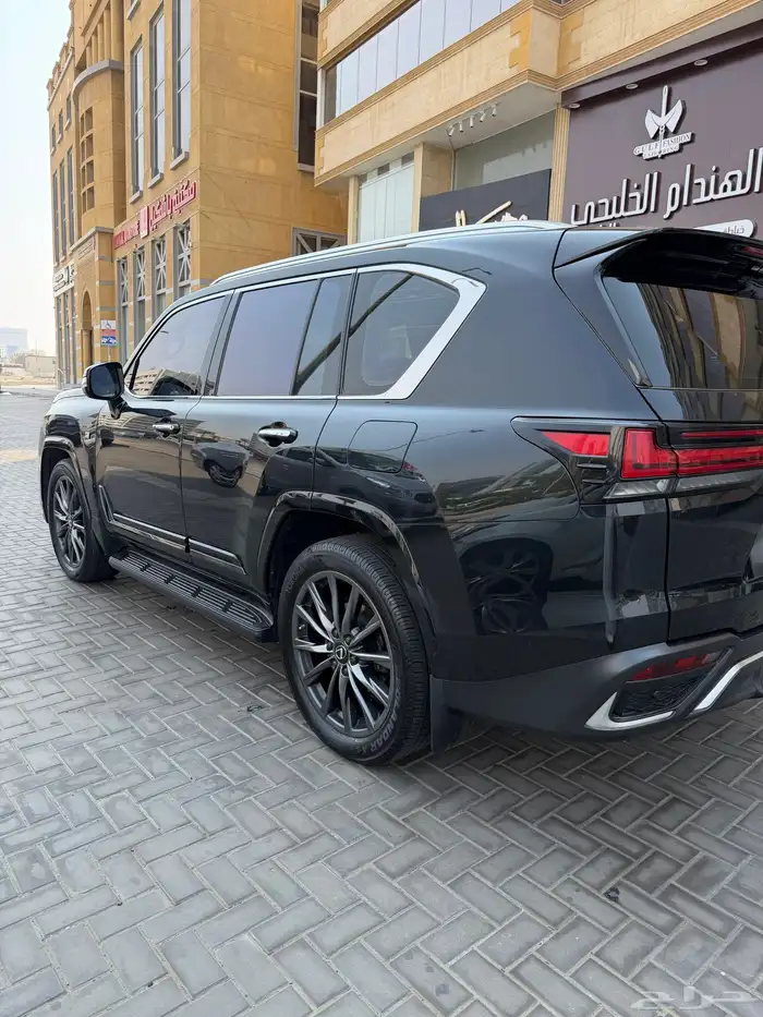 لكزس اف سبورت سعودي 5