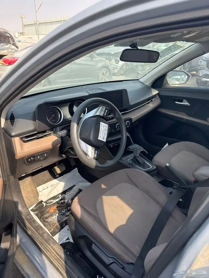 سيارات مصدومه 27