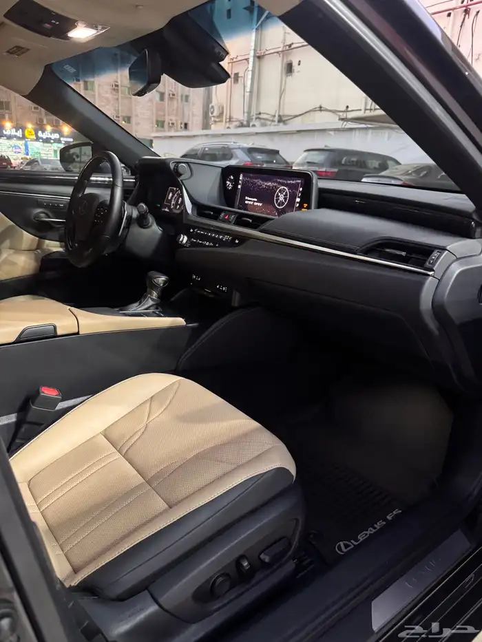 لكزس ES 350 2021 23