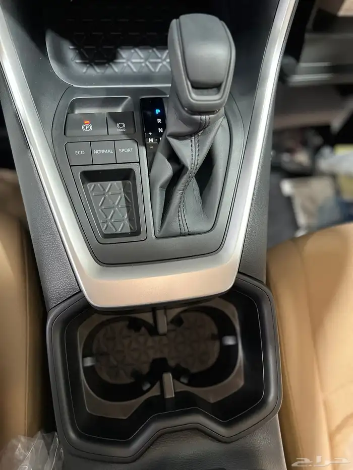 تويوتا   راف فور دفع امامي بنزين 2025جديد سعودي 98.900 شامل 13