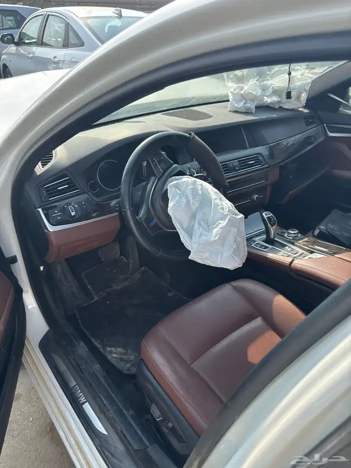 سيارات مصدومه 42