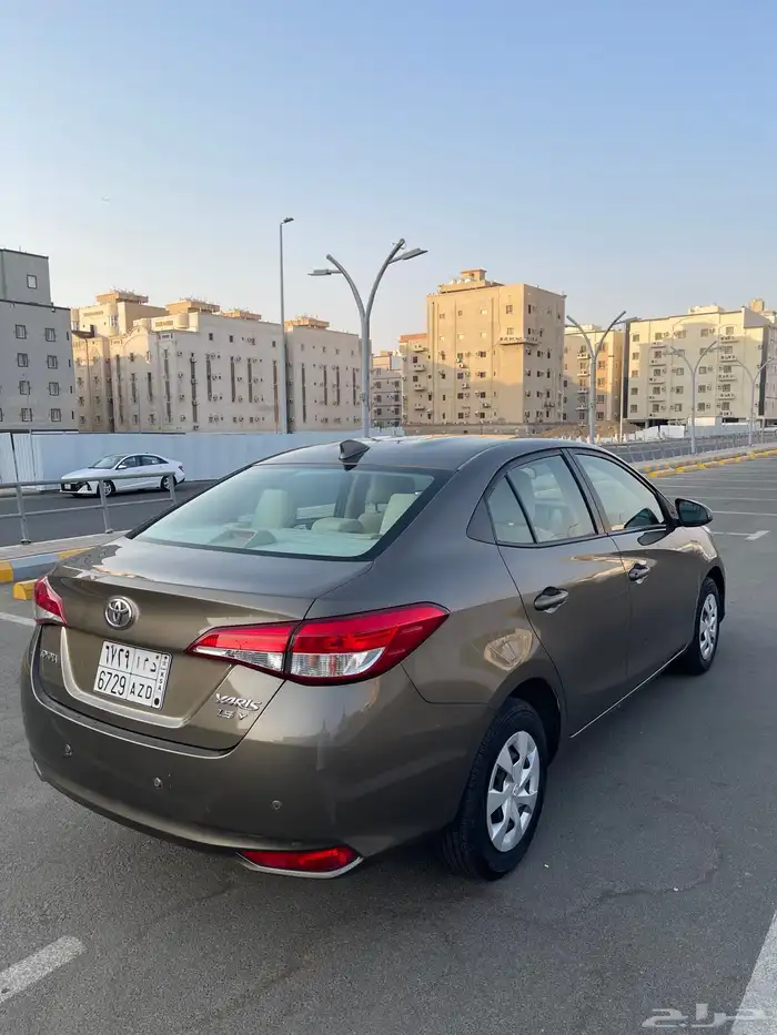 تويوتا يارس 2020 y 5