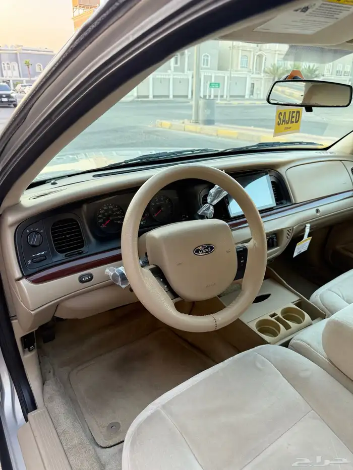 فورد كراون فكتوريا - 2012 سعودي ( استخدام شخصي ) 50