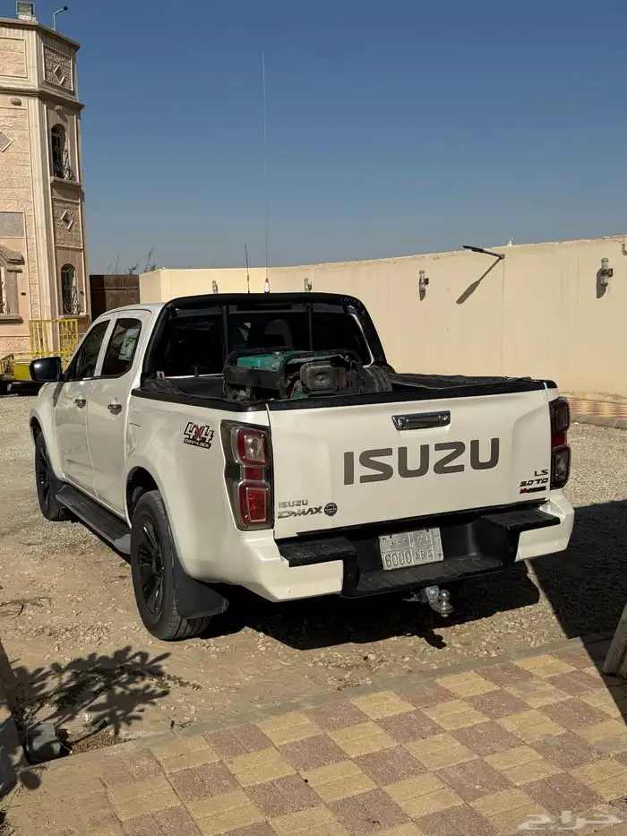 ديماكس 2021 للبيع مصدوم وتم تعديلها 3